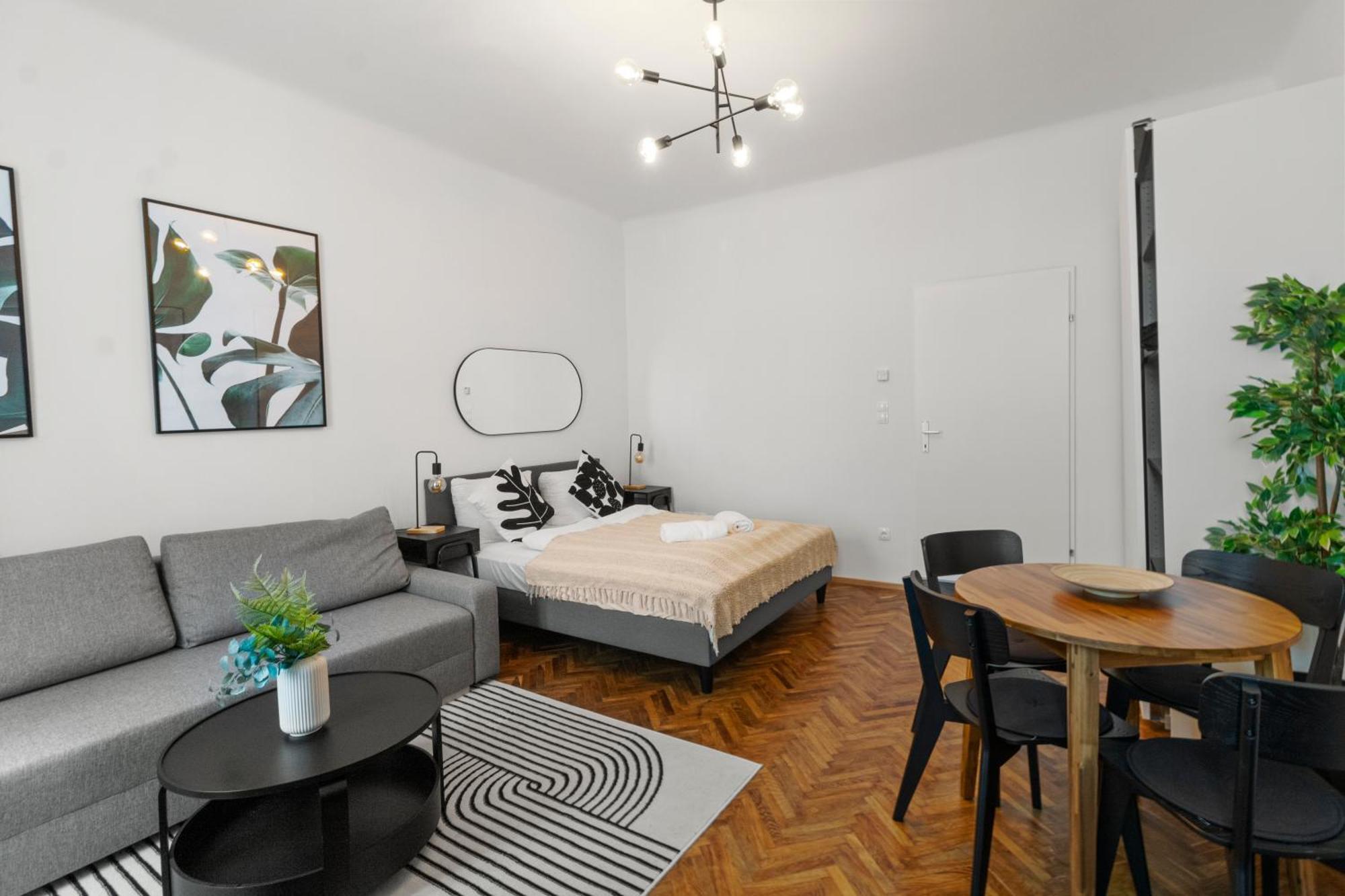 Apartment Double King Bed Home,netflix, Highspeed Wifi
